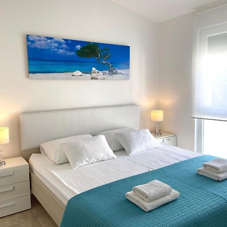 Apartmani Villa Adriatic 维尔 外观 照片