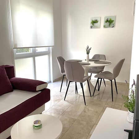 Apartmani Villa Adriatic 维尔 外观 照片