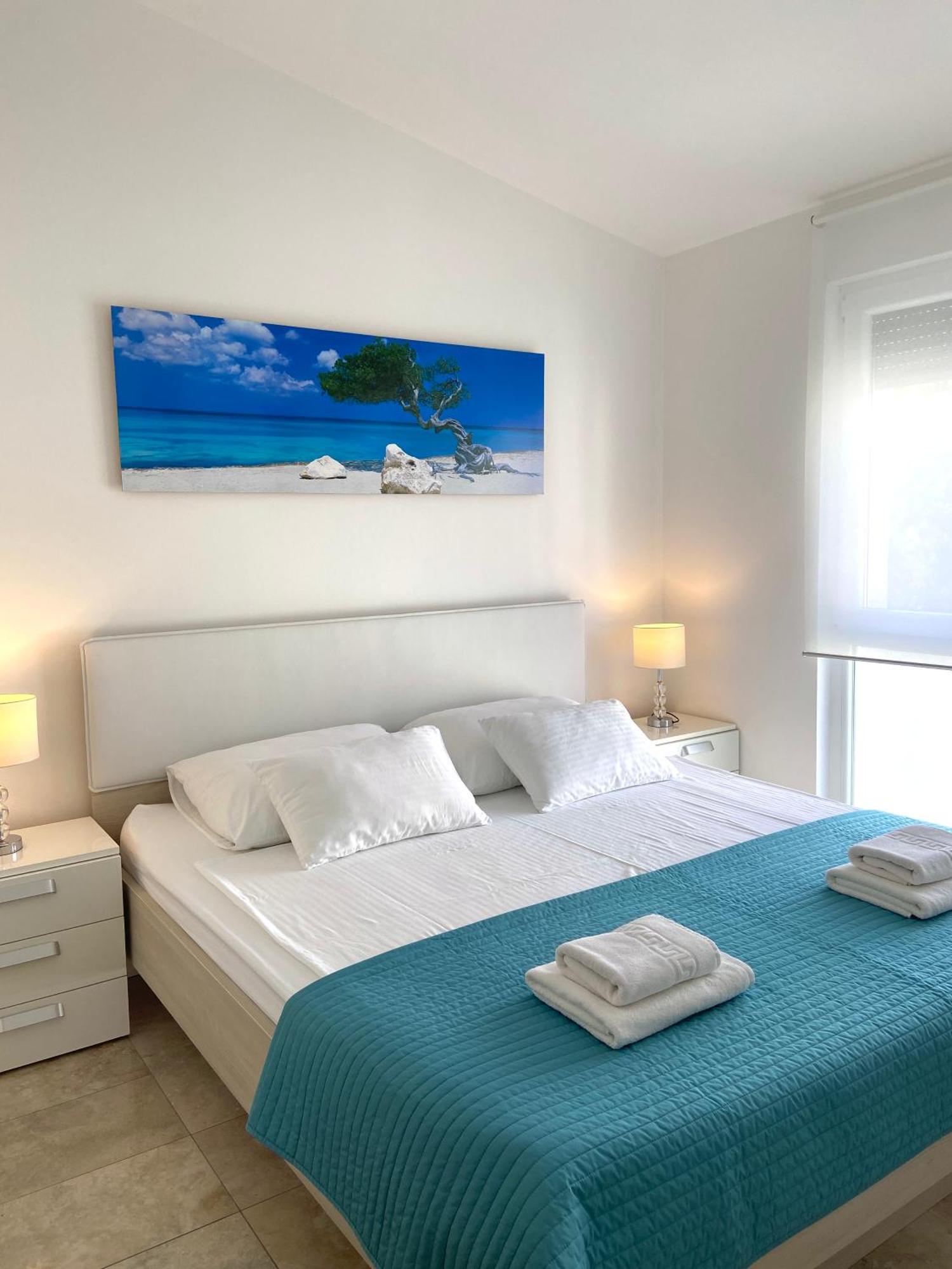 Apartmani Villa Adriatic 维尔 外观 照片
