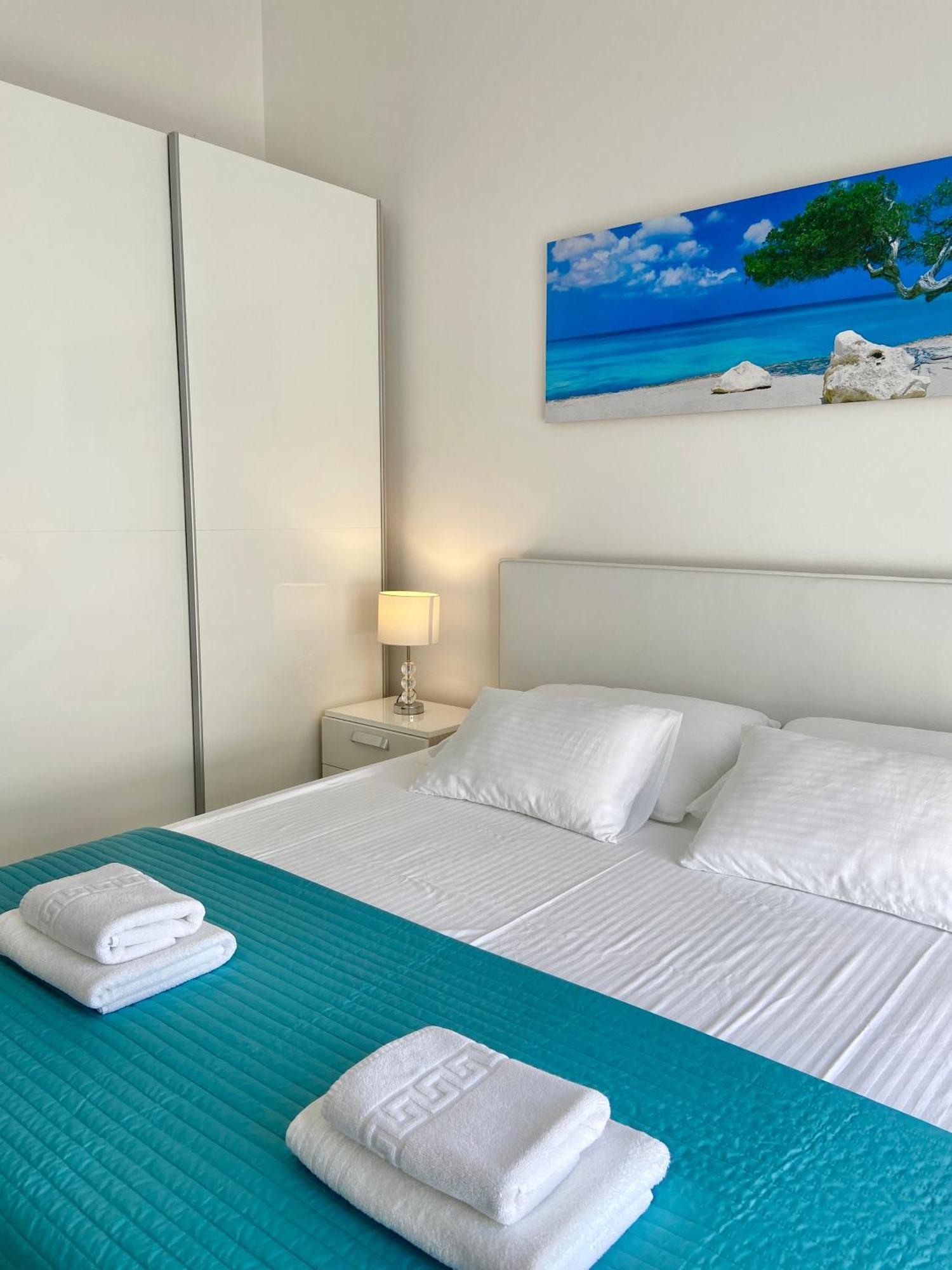 Apartmani Villa Adriatic 维尔 外观 照片