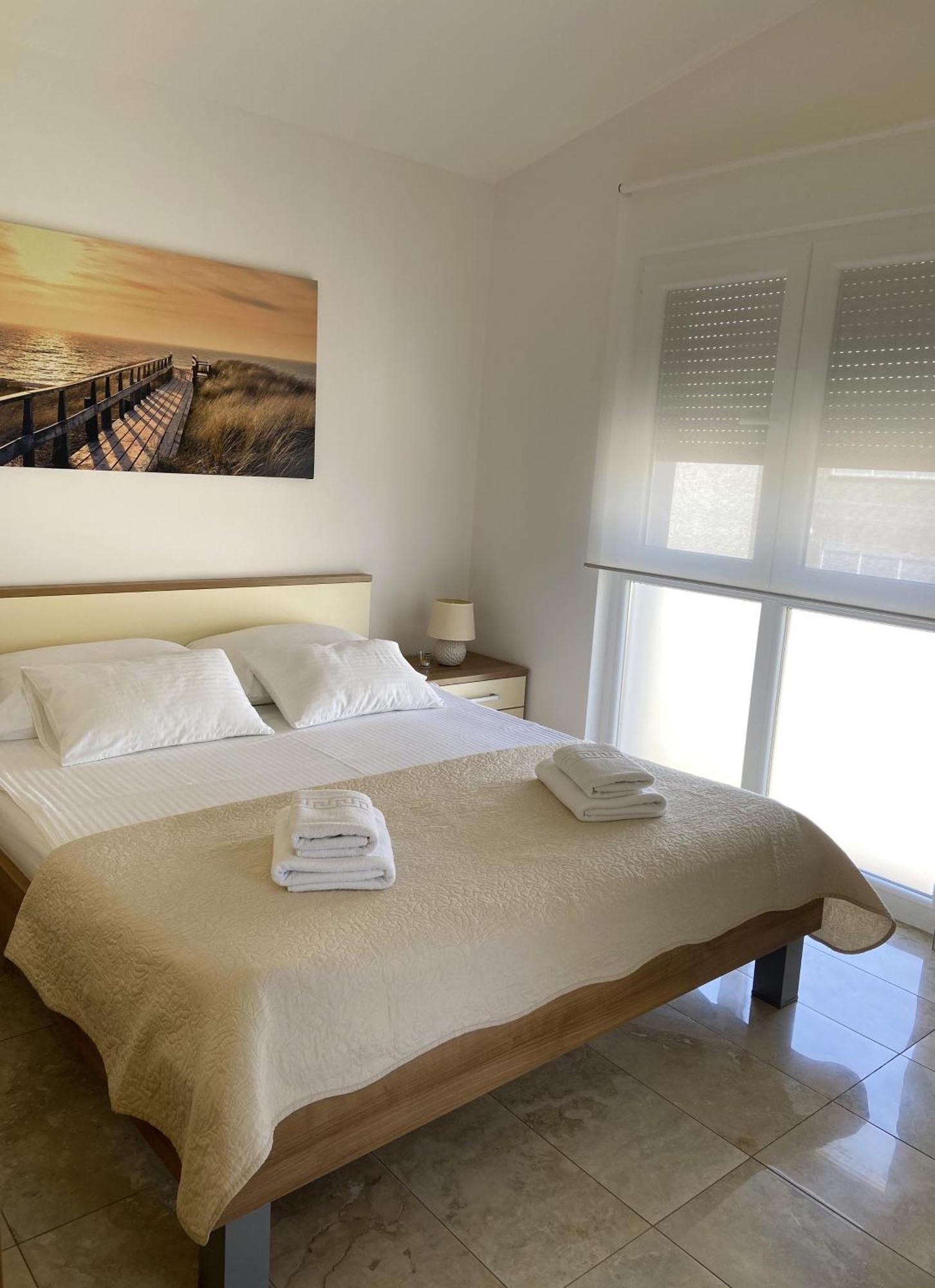 Apartmani Villa Adriatic 维尔 外观 照片