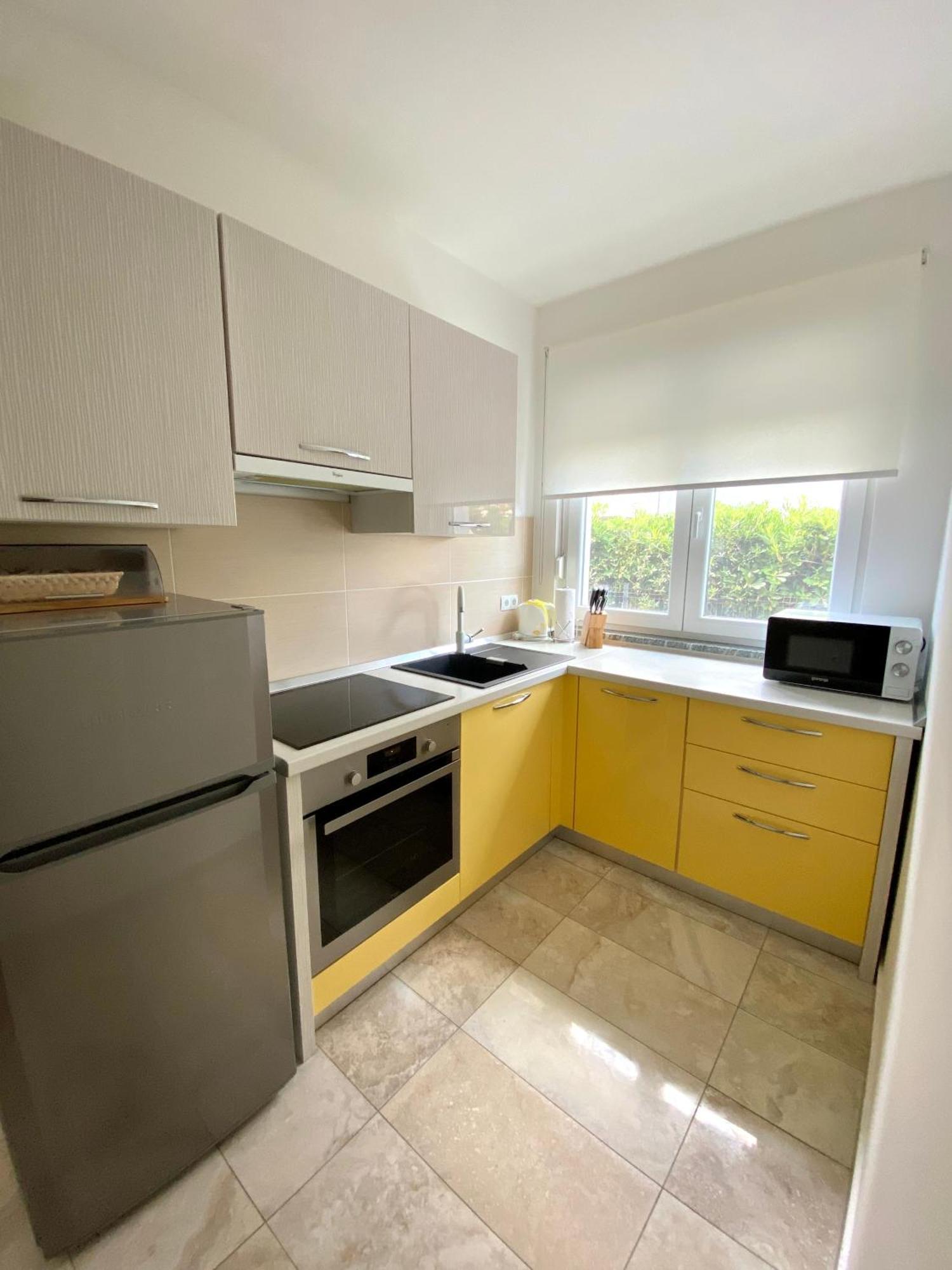 Apartmani Villa Adriatic 维尔 外观 照片