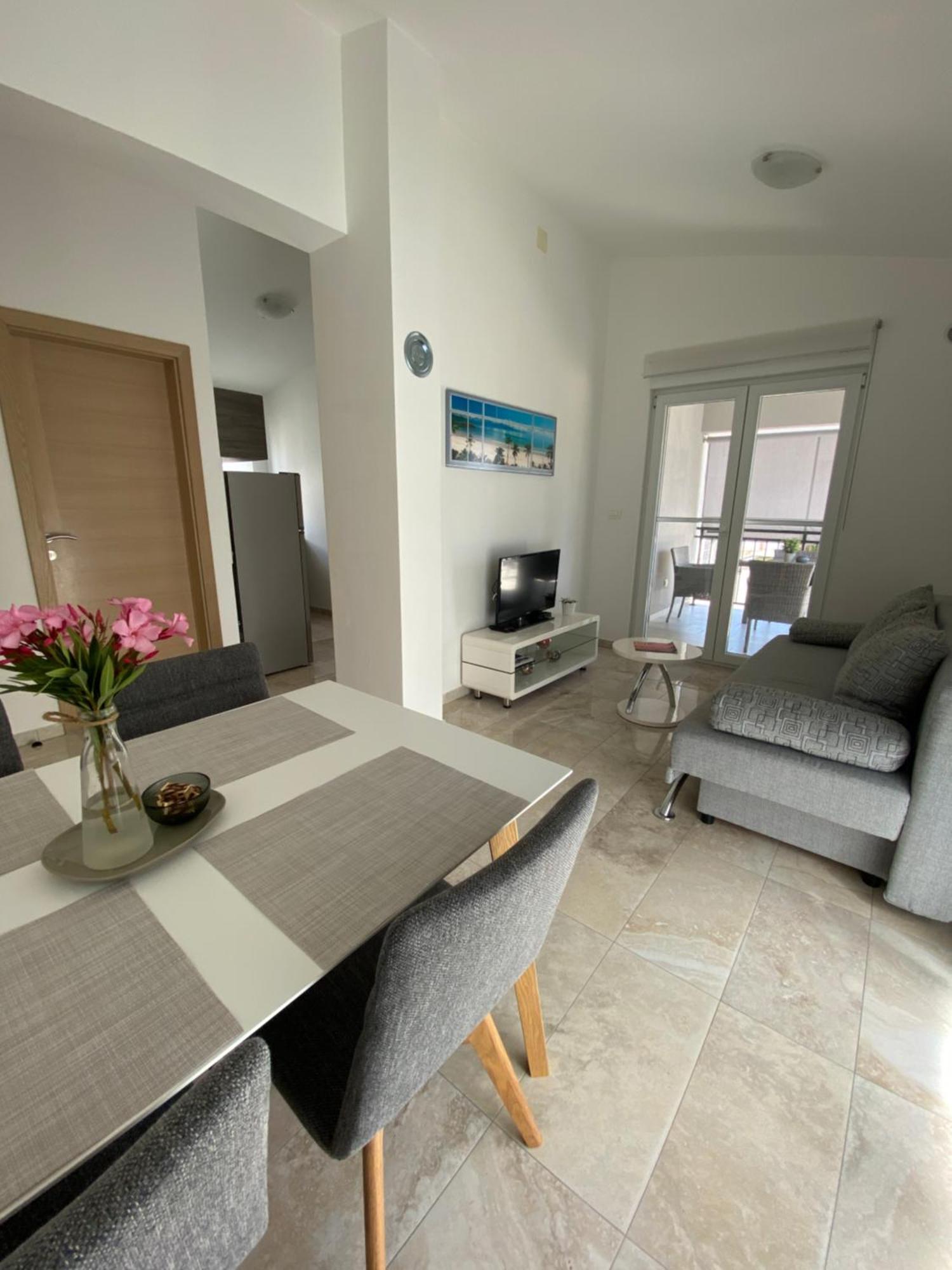 Apartmani Villa Adriatic 维尔 外观 照片